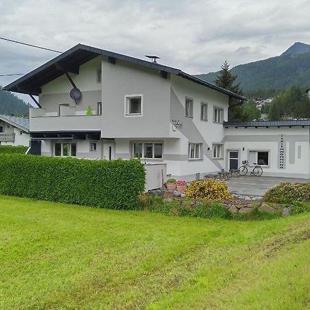 Haus Fini Apartment Langenfeld Luaran gambar