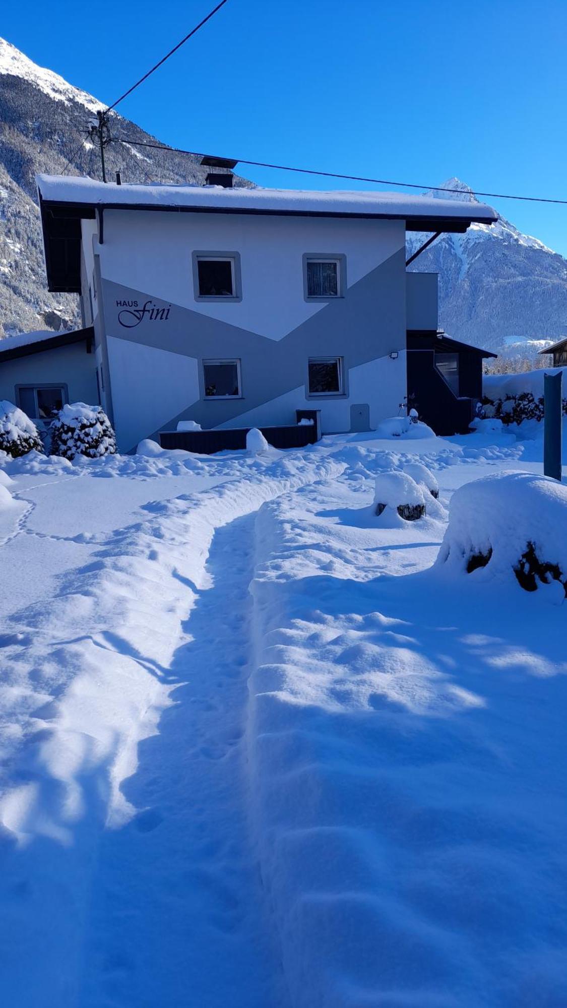 Haus Fini Apartment Langenfeld Luaran gambar