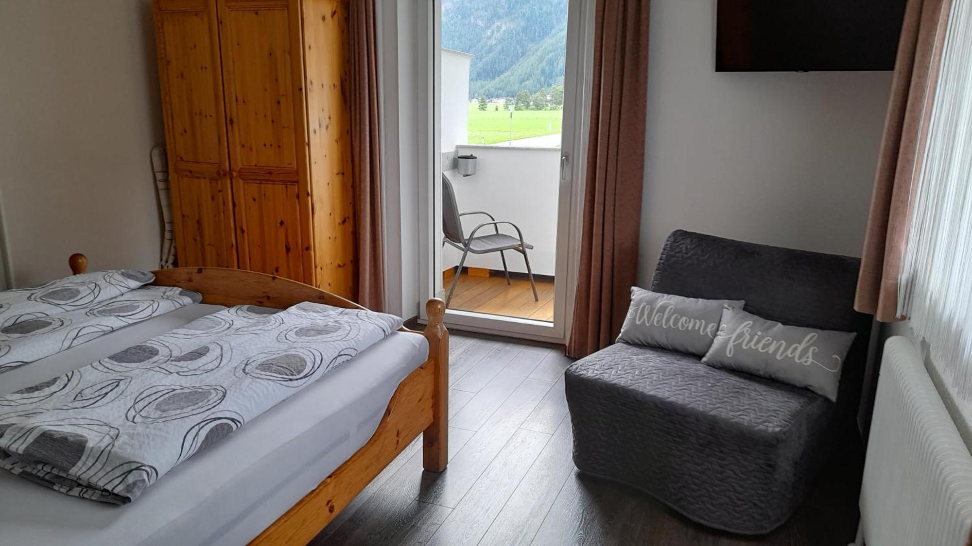 Haus Fini Apartment Langenfeld Luaran gambar