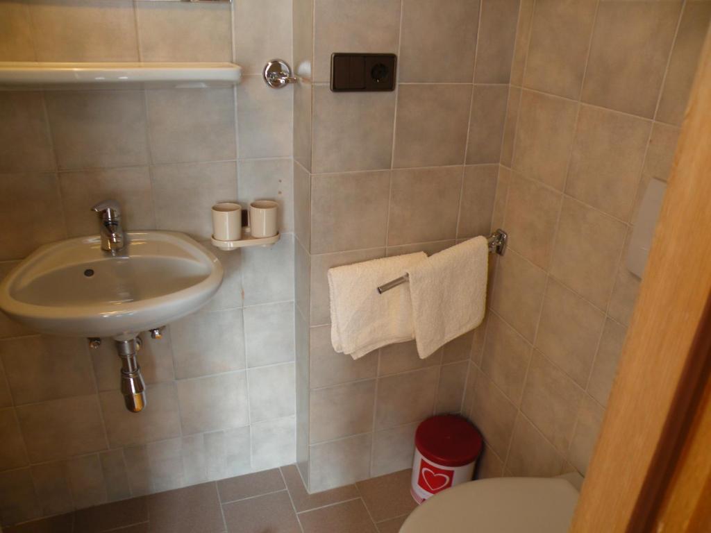 Haus Fini Apartment Langenfeld Luaran gambar
