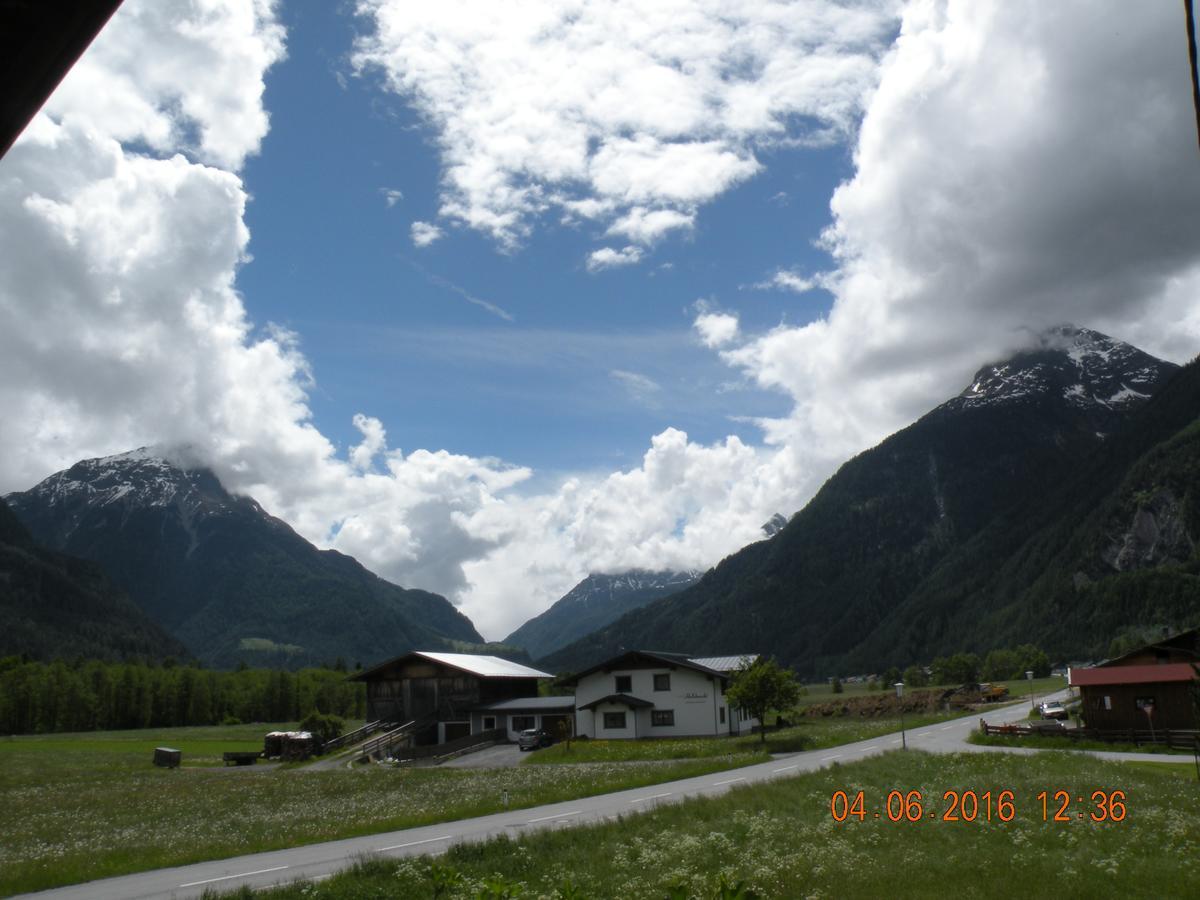 Haus Fini Apartment Langenfeld Luaran gambar
