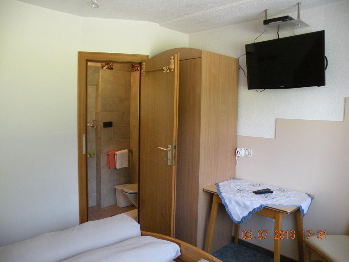 Haus Fini Apartment Langenfeld Luaran gambar